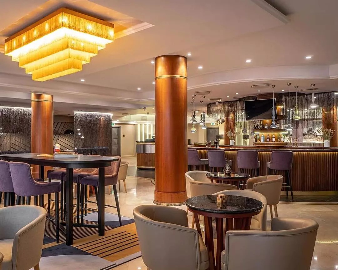 هتل رنارتیس ایساکی سن پترزبورگ